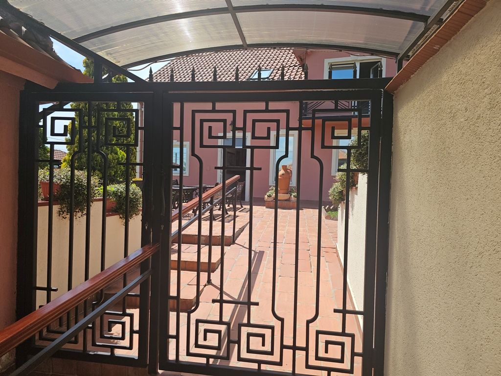 Holiday House starački dom